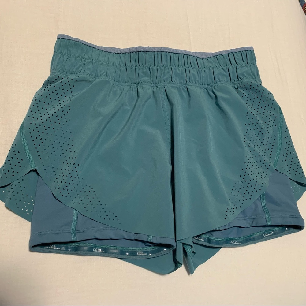 lululemon shorts with bike short lining size 6